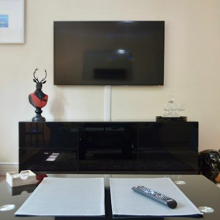 Gorgeous 2 Bedroom Apartment In Converted Church Edimburgo Exterior foto