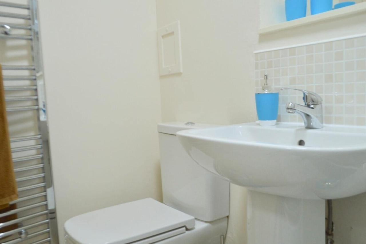 Gorgeous 2 Bedroom Apartment In Converted Church Edimburgo Exterior foto